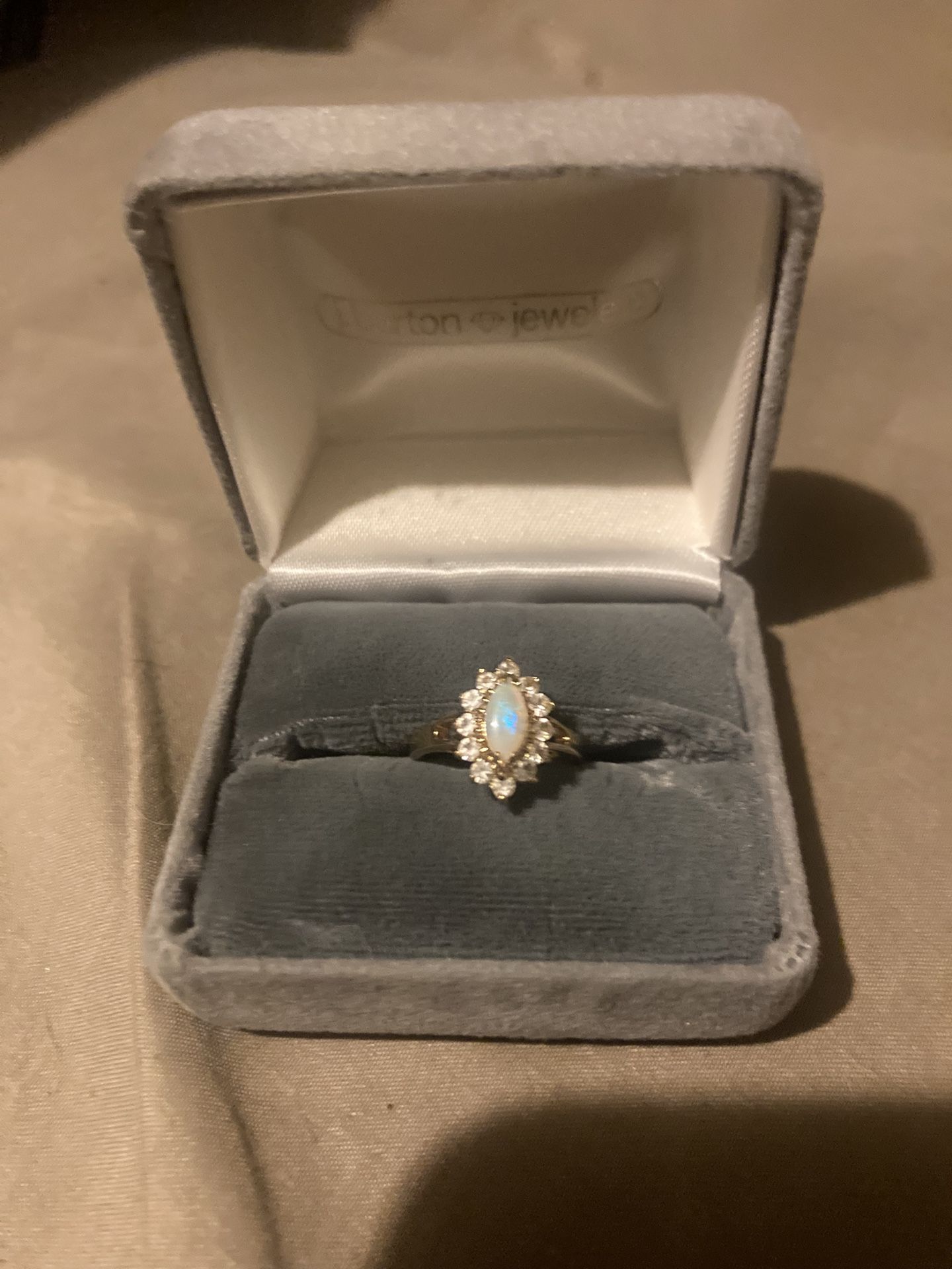 Vintage Oval Natural Cut Opal Moonstone Ring 