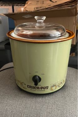 Vintage 1970s Rival Crock-Pot – Avocado Green