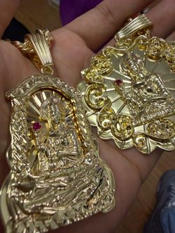 2 cadenas y 2 medallas