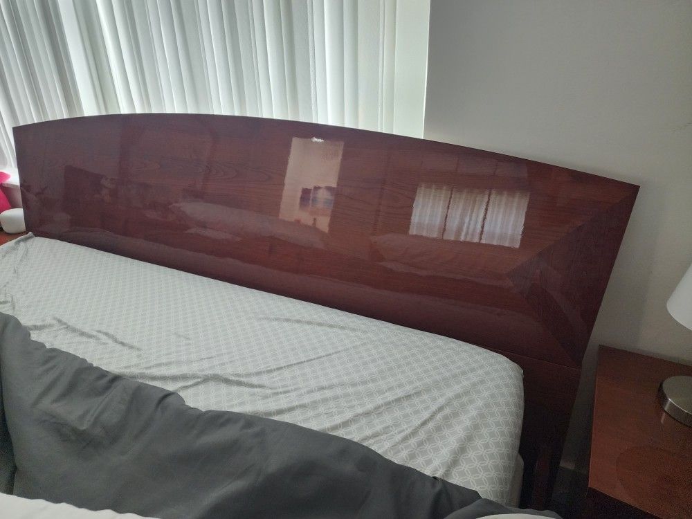 King Bed Set With 2 Nightstands And Dresser