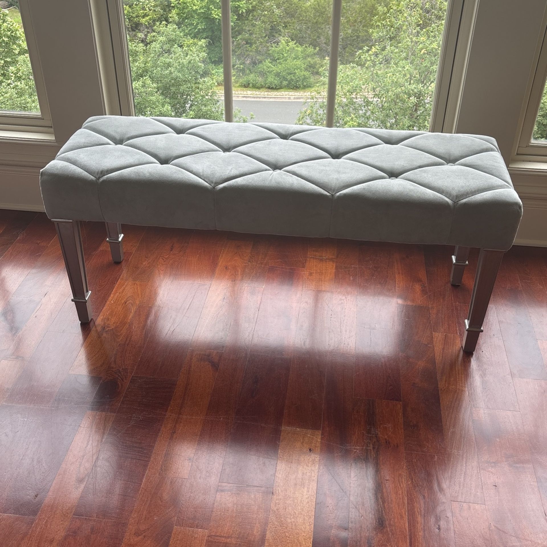 Pier 1 Hayworth Bench