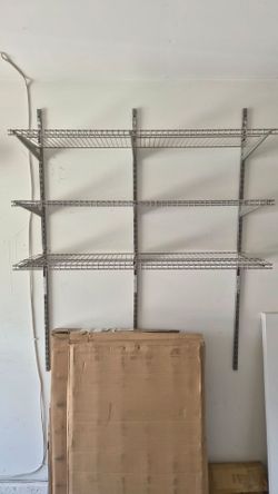 Wire shelving