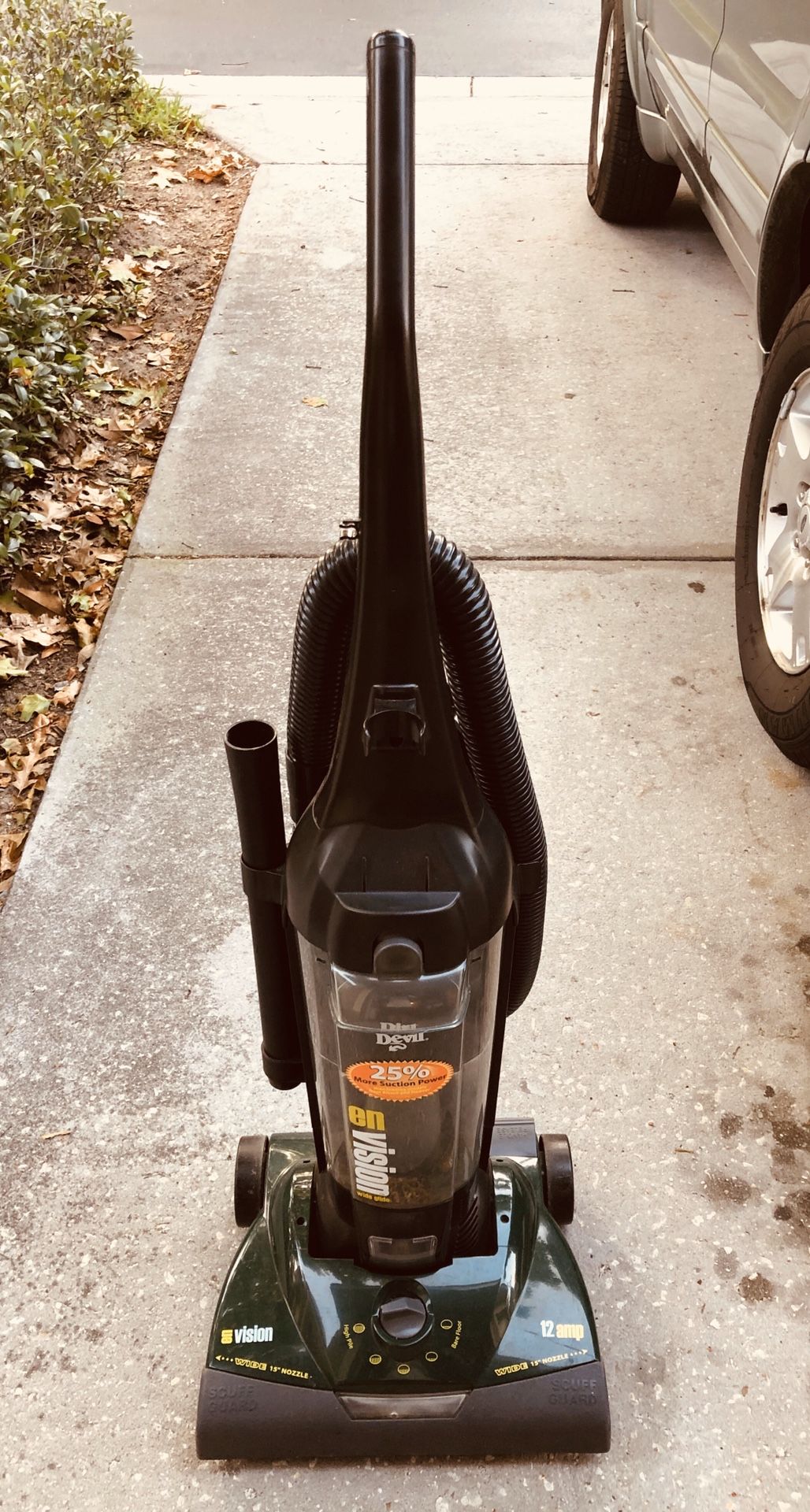Vacuum Cleaner/Dirt Devil Envision Wide Glide Promotion 35 for Sale