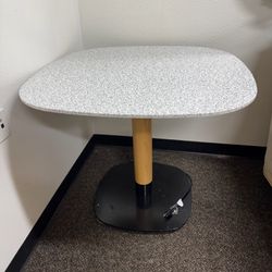 Modern Dinning Table With Outlets 