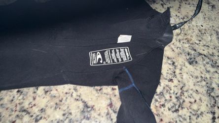 Wetsuit kids size 8