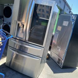 LG INSTAVIEW STAINLESS STEEL SMART COUNTER DEPTH 4 DOOR REFRIGERATOR ICE AND WATER DISPENSER 