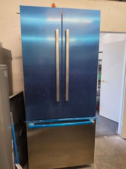B36BT935NSLuxury Bosch 36" Built-In French Door Refrigerator - Brand New!
🔥 ⭐️ Don't miss this chance to own a luxury Bosch refrigerator for a fracti