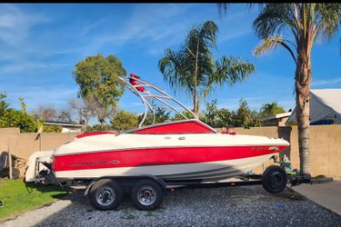 2008 chaparral boat (low hrs)