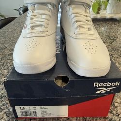 7.5  Woman’s Reebox Classics