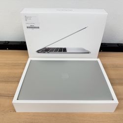 MacBook Pro 13 Inch 1TB 16GB $699