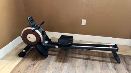 Máquina de remo - máquina para hacer ejercicio
