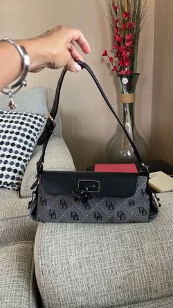 Dooney & Bourke