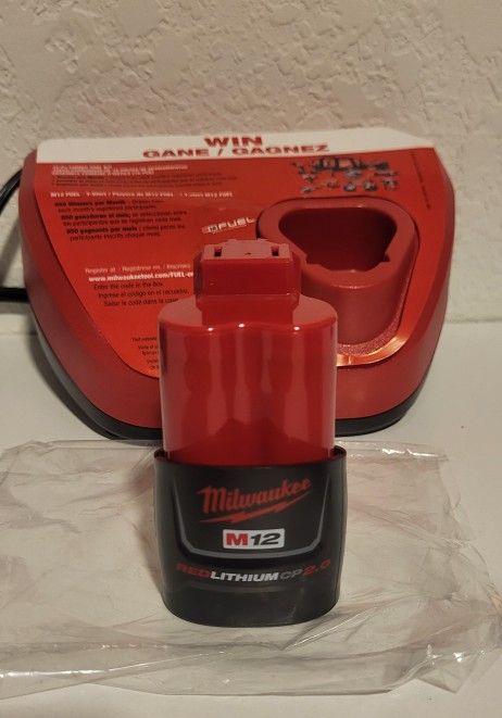 M12 CP2.0 BATTERY ➕️ CHARGER