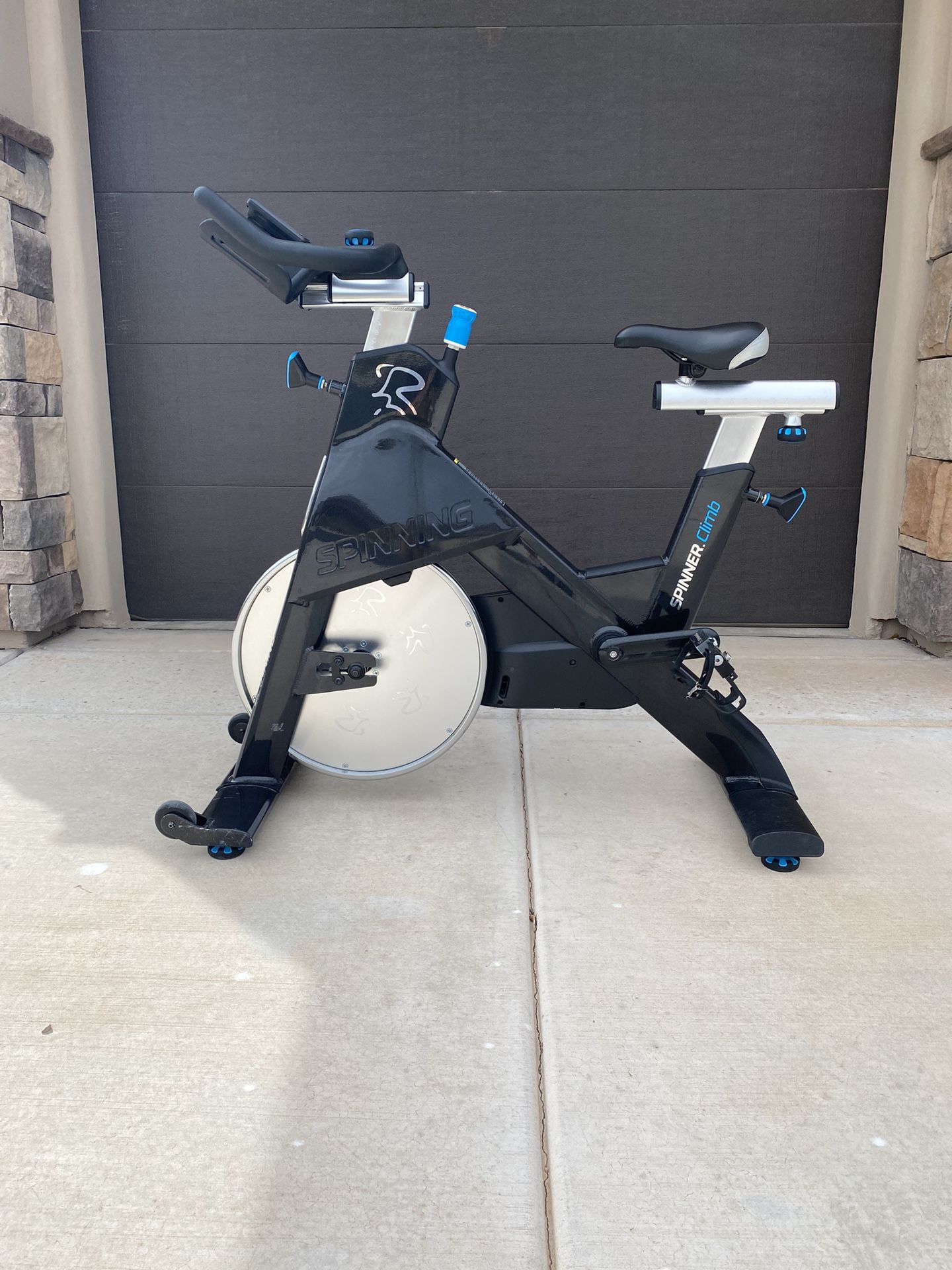 Precor spinner outlet climb bike