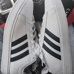 Adidas's Zip Up Wind Breaker Size 12 Shoes⁷⅗