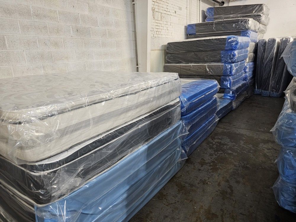 Monday Mattress Deals Single Twin Double Full Queen Frame King Bed California King XL Twin Mattresses 