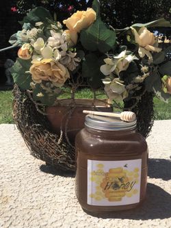 Pure unfiltered & raw honey