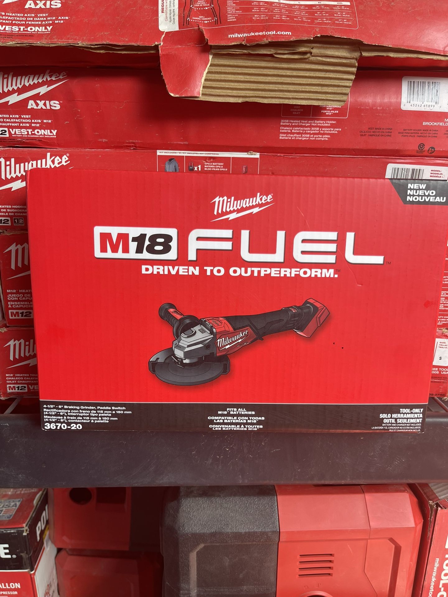 Milwaukee M18 FUEL 18-Volt Lithium-Ion Brushless Cordless 4-1/2 in./6 in. Braking Grinder with Paddle Switch (Tool-Only