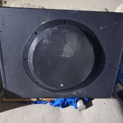 Rockford Fosgate 12 Inch 300 W .. $200