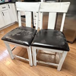 Bar Height Chairs 