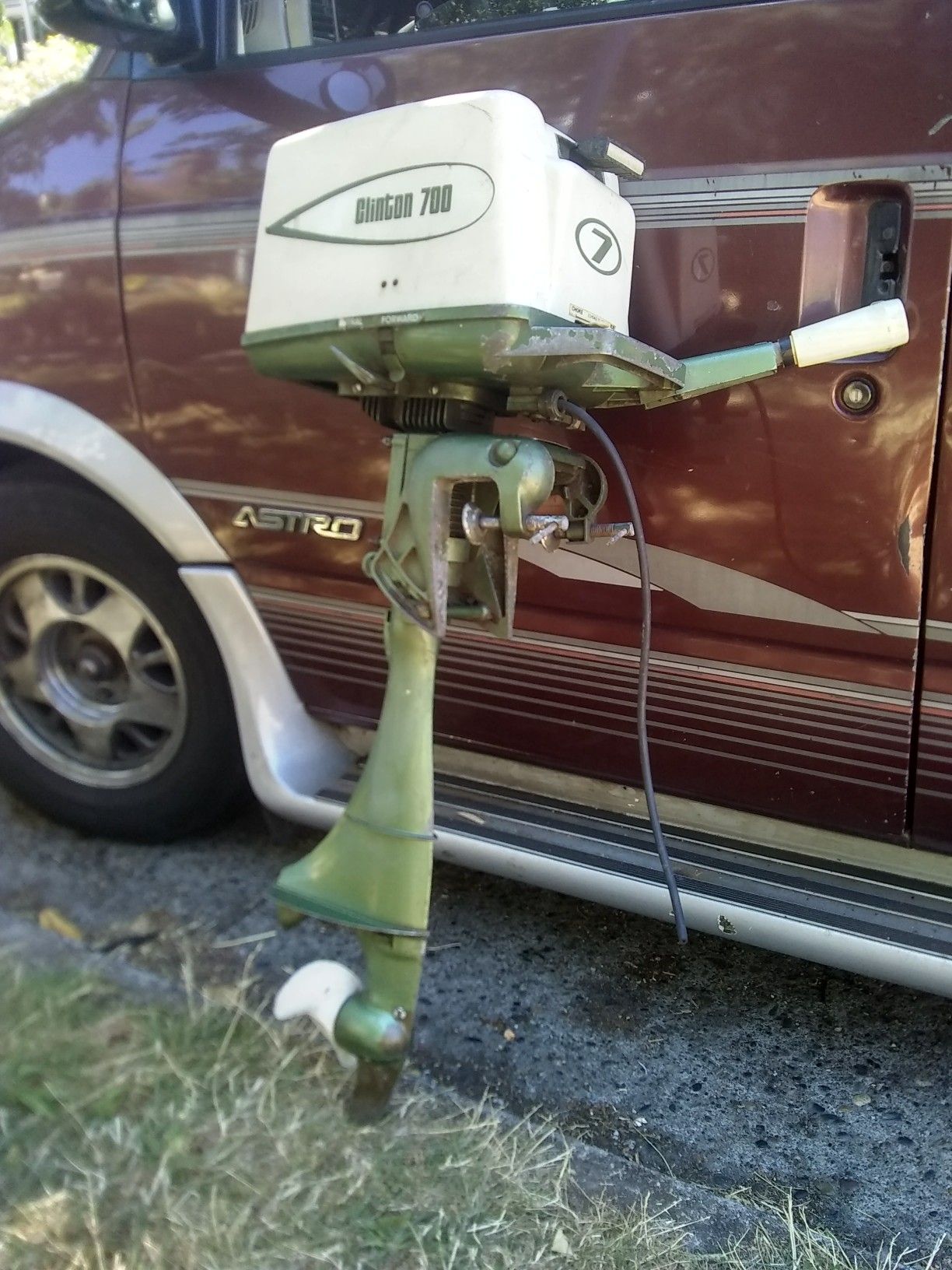 Clinton 700 outboard motor 7hp for Sale in Seattle, WA OfferUp