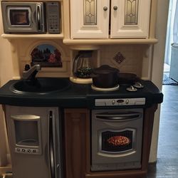Play Kitchen