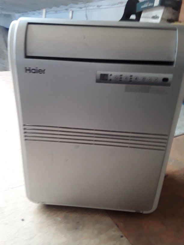 HAIER HPRB08XCMT 8000 BTU AIR CONDITIONING for Sale in Los Angeles, CA