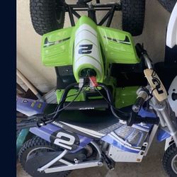 Green razor quad(perfect condition) Blue Razor Moto