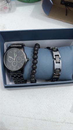 WATCH 2 BRACELET SET NEW ONLY 15 DOLLARS