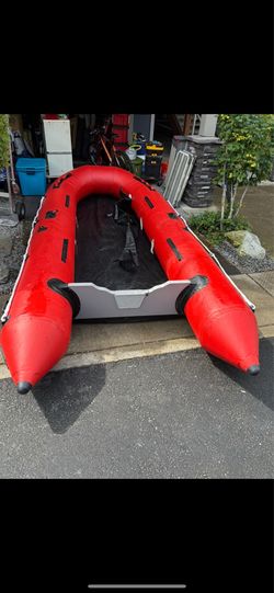 Inflatable sport boat