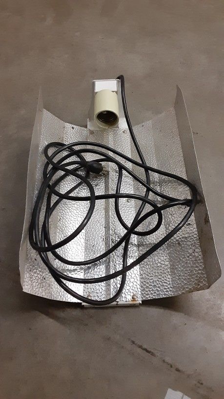 1000 Watt HPS Hood And Socket (no bulb)