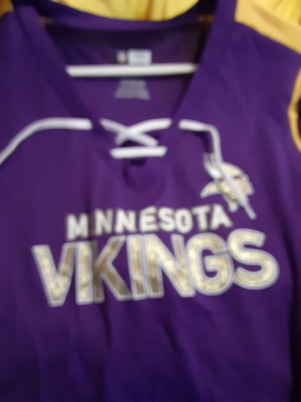 Minnesota Vikings Women's Shirt Bling $20