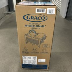 Graco Pack n’ Play  Dreamer Playard With Lift -out Bassinet, Changer And Travel Bag 