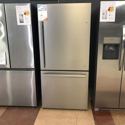 Hisense Stainless Steel Refrigerator With Bottom Freezer KN V