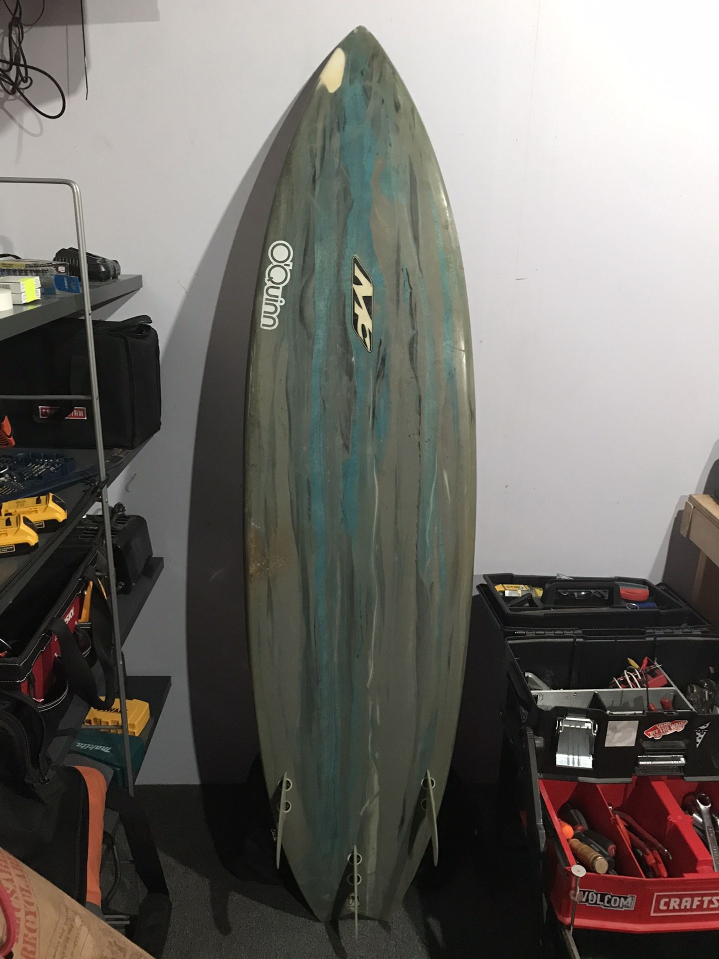 Mc surfboard 6’6”