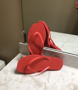 TARGET Women’s Red Flip-Flops (Size 7.5)