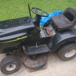 Poulan 38inch Riding Mower