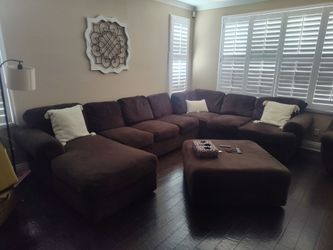 Sectional couches