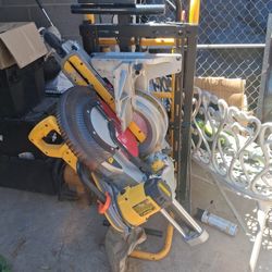 Dewalt Saw