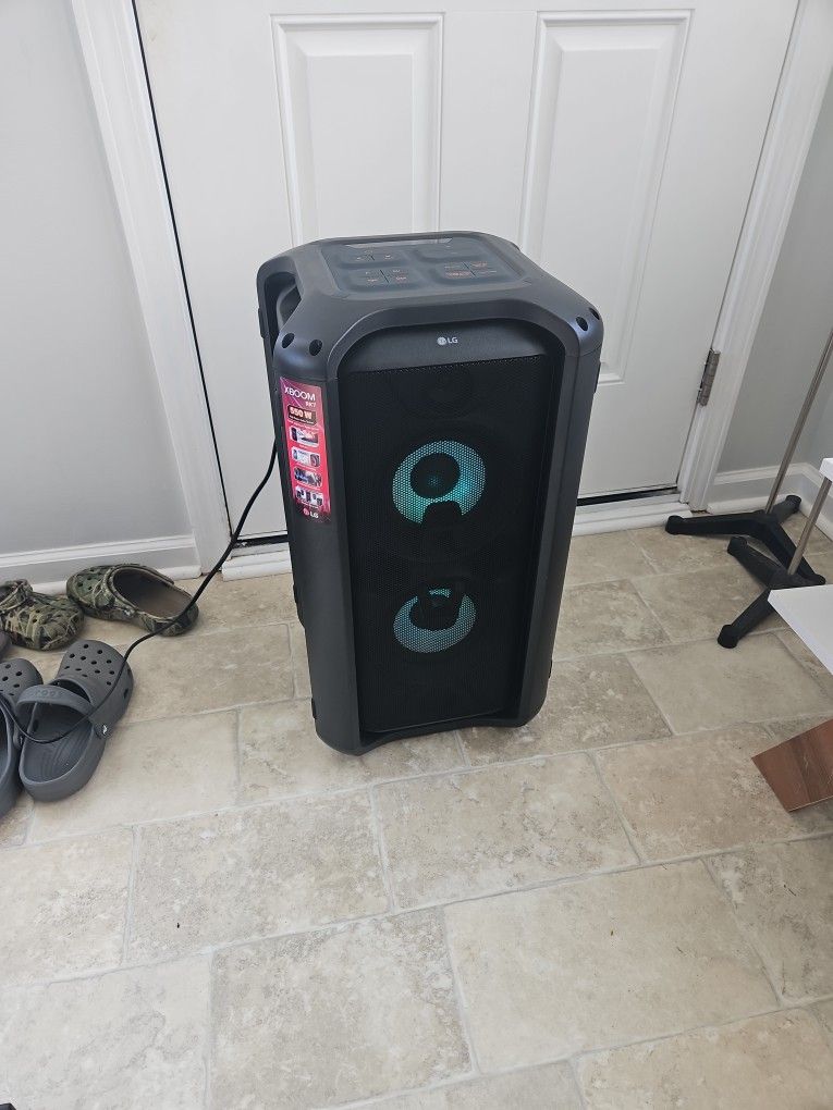 LG XBOOM RK7 Bluetooth Speaker