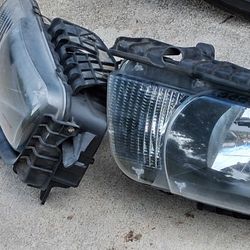 Set  of 2 2010 CHEVY CAMARO headlights Assembly 