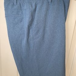 Men’s Under Armour Golf Shorts!!