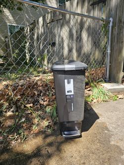 Trash Can  