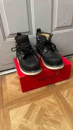 Steel toe boots