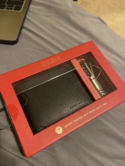 BRAND NEW Perry Ellis wallet