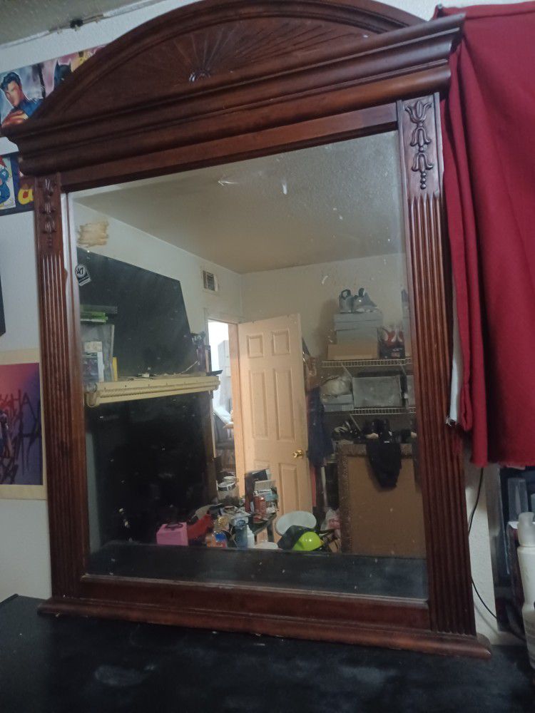Large Mirror For Bedroom Or Dressers 20$