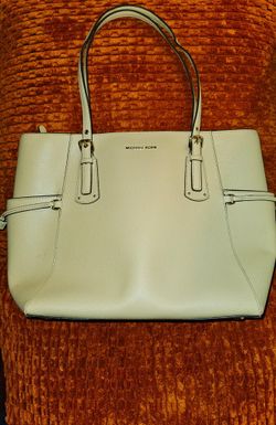 Michael Kors Voyager Large Saffiano Leather Tote Bag