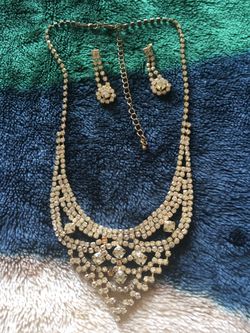 Necklace & earrings