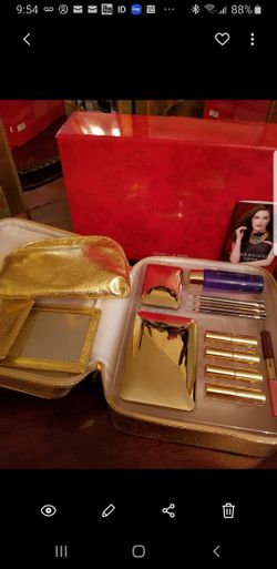 Estee lauder holiday gift set