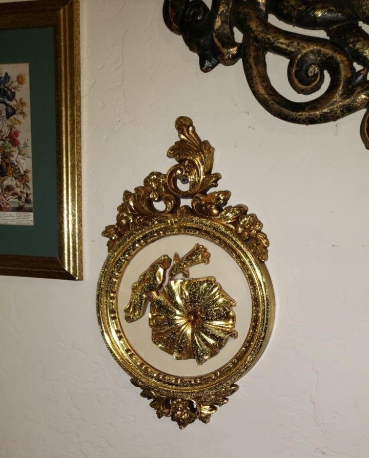 VINTAGE ORNATE 3D GOLD SYROCO MCMLXXVII MCM DART IND 7490 HANGING WALL ART PLAQUE PICTURE DECOR DISPLAY